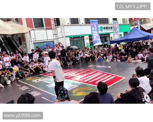 武汉街舞队荣登全国街舞团队协作排行榜第二名展现实力与魅力 武汉街舞队荣登全国街舞团队协作排行榜第二名展现实力与魅力